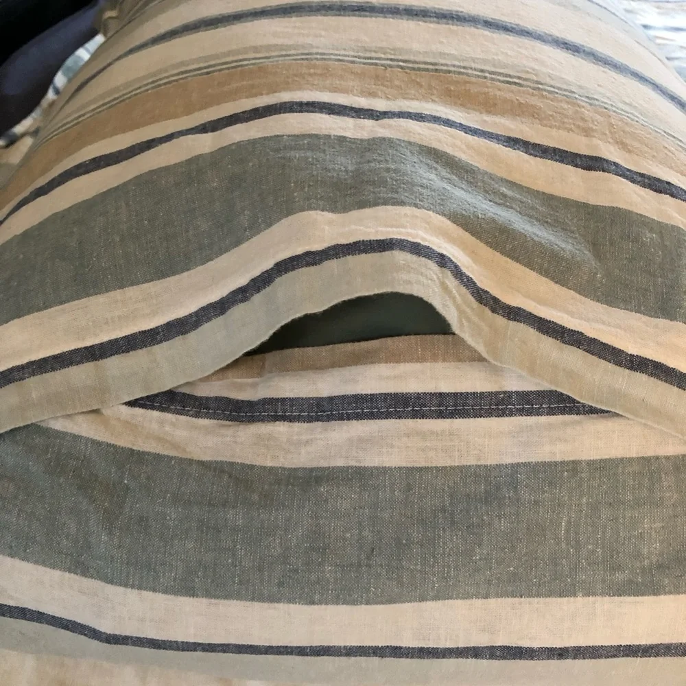 Like-New Pottery Barn Darian Stripe Duvet Cover & Sham Blue Multi - 2 Pieces
